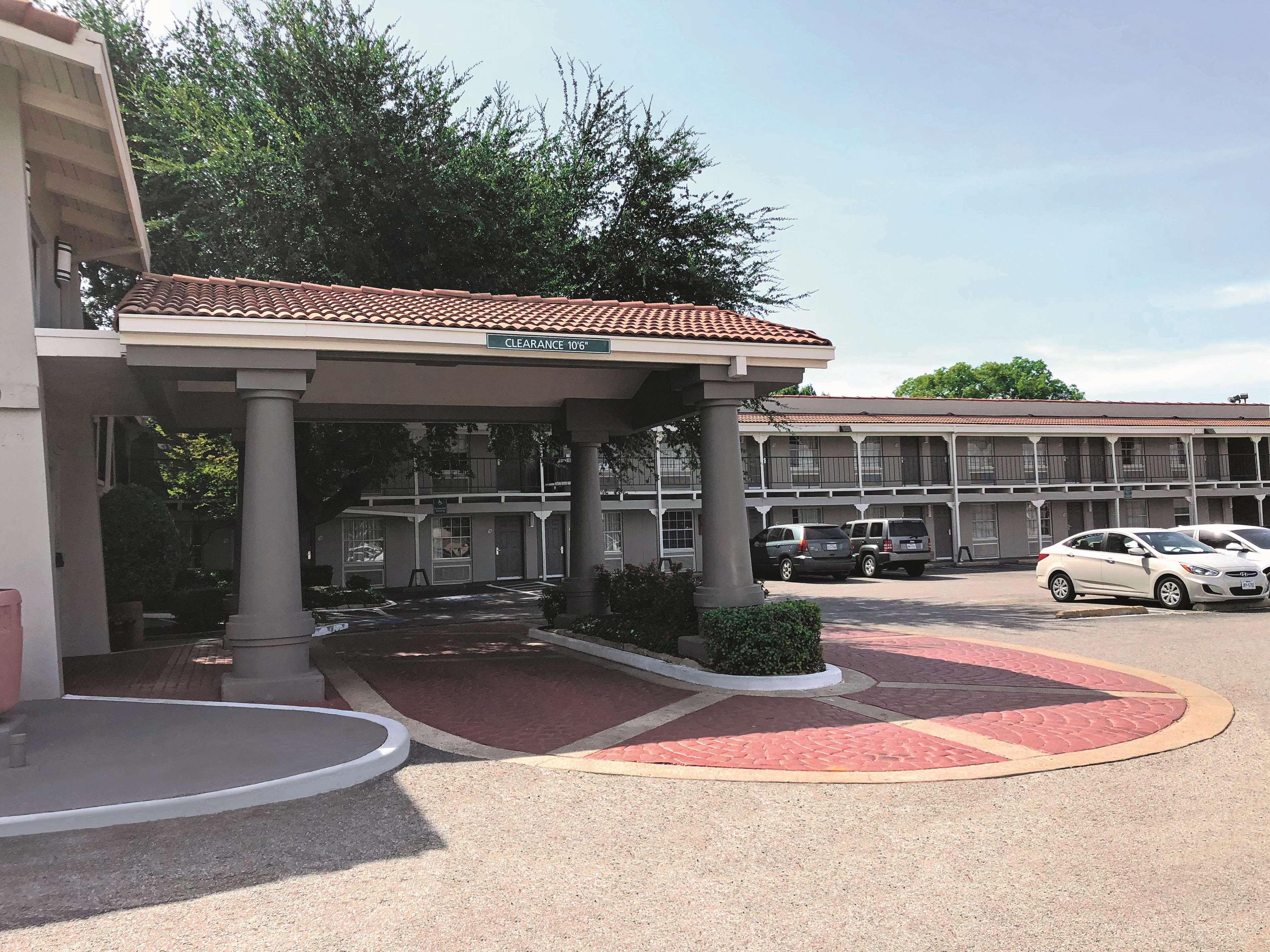 La Quinta Inn By Wyndham Dallas Uptown Exterior foto