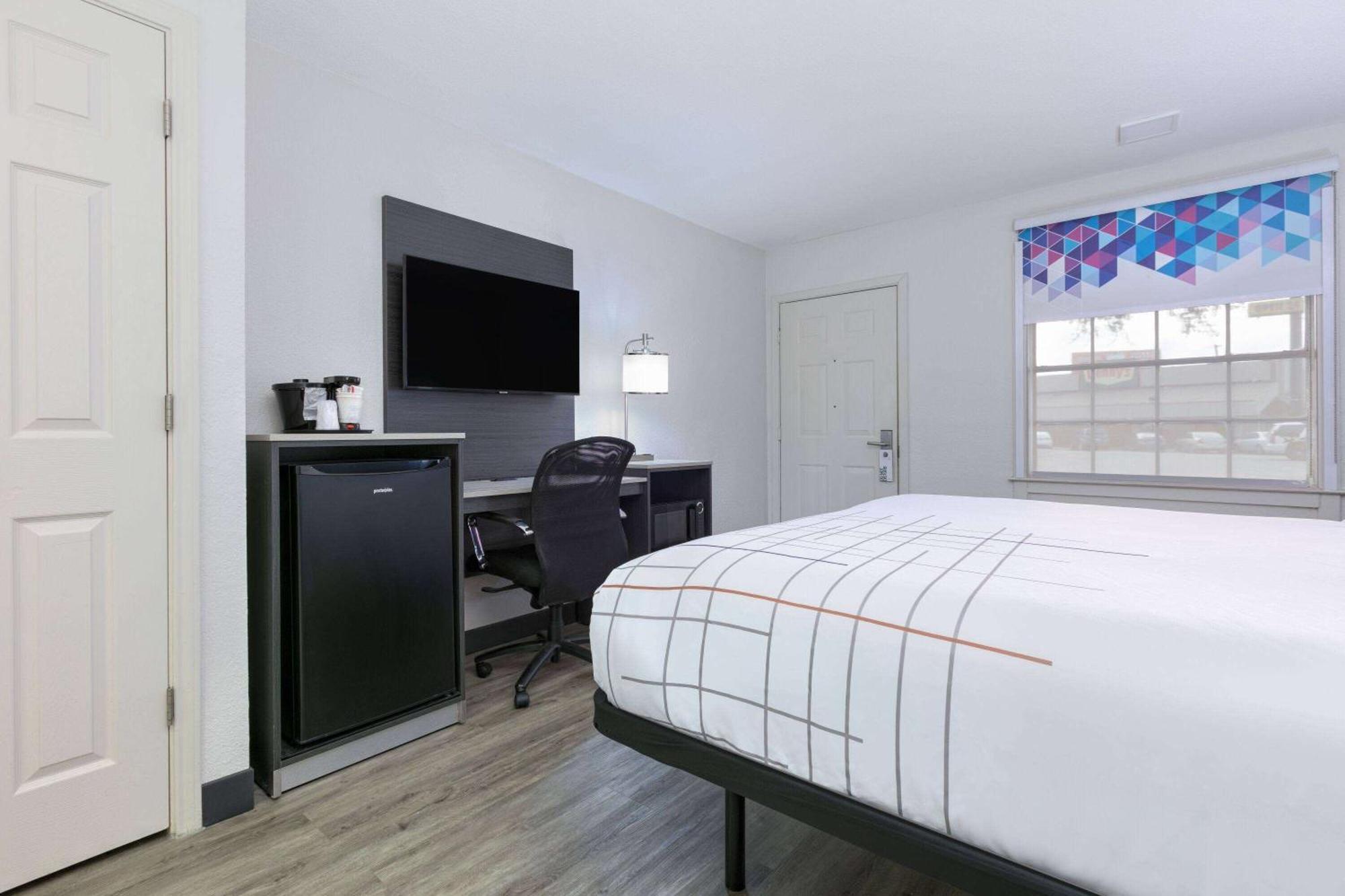 La Quinta Inn By Wyndham Dallas Uptown Exterior foto